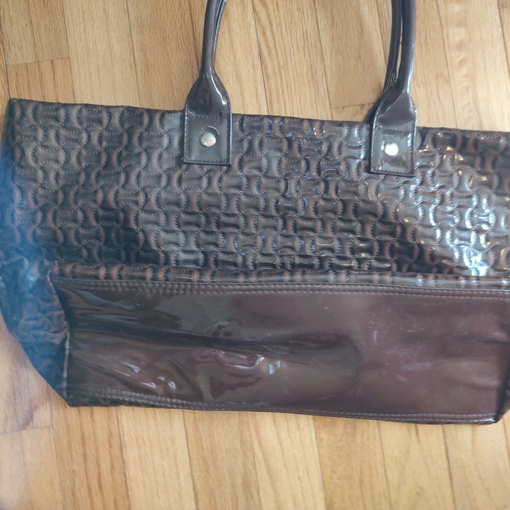 Tote - Picture 3 of 6